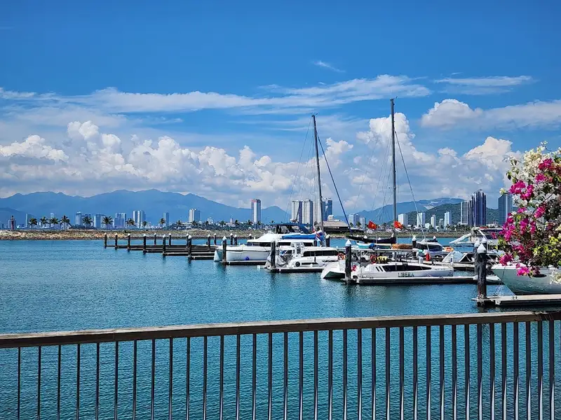 Ana Marina yacht harbour (Bến du thuyền Ana Marina)