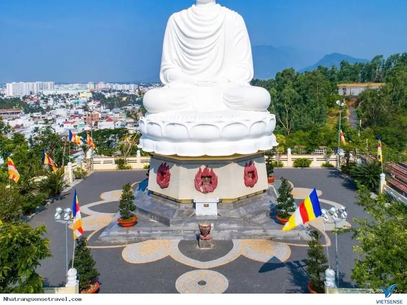 Long Son pagoda (Chùa Long Sơn)