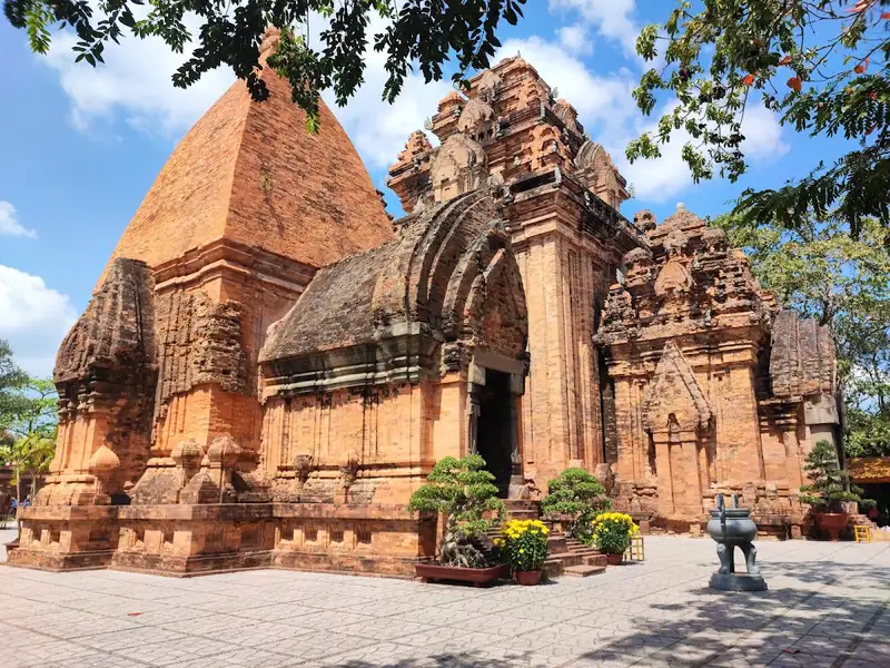 Po Nagar Cham towers (Tháp Bà Ponagar)